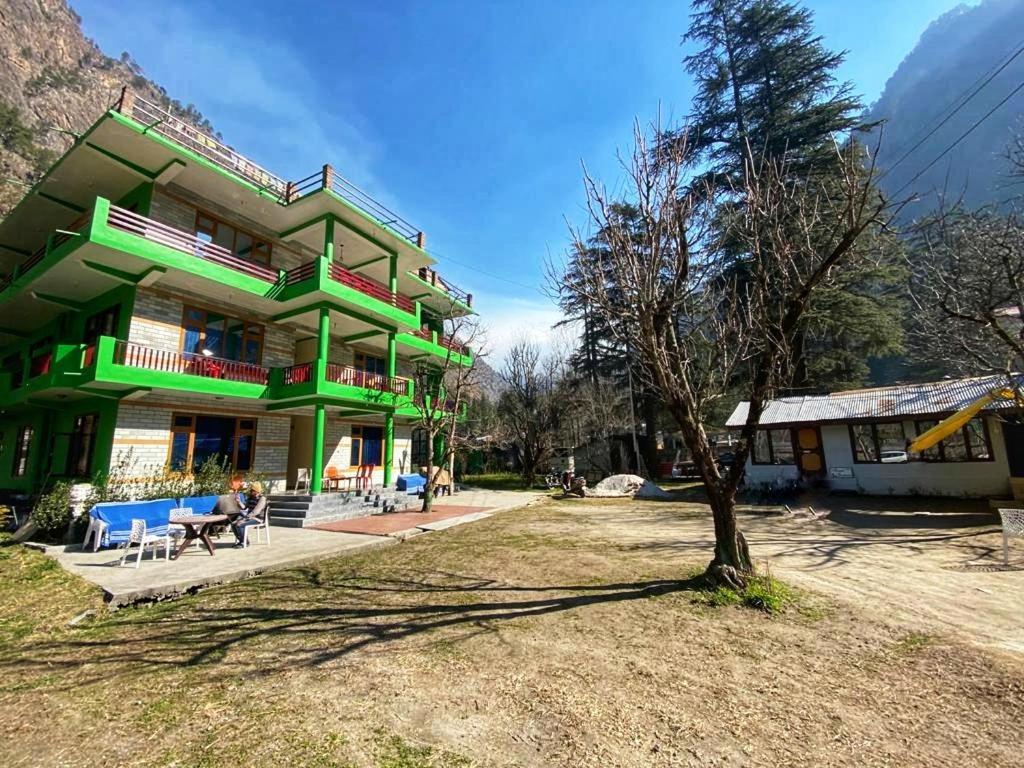 The Royal Orchard Kasol Hotel Bagian luar foto